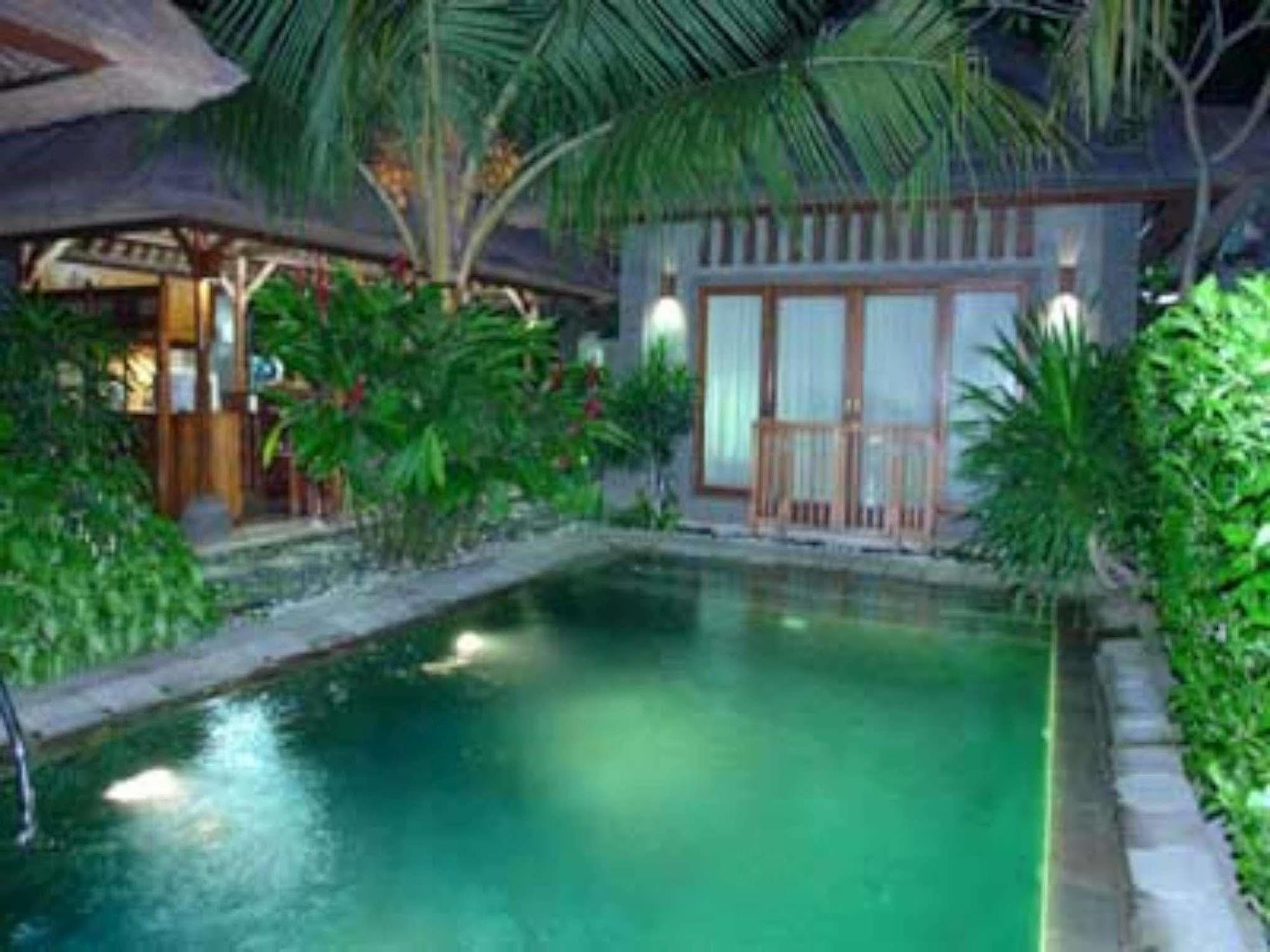 伊恩别墅酒店 峇里島 外观 照片